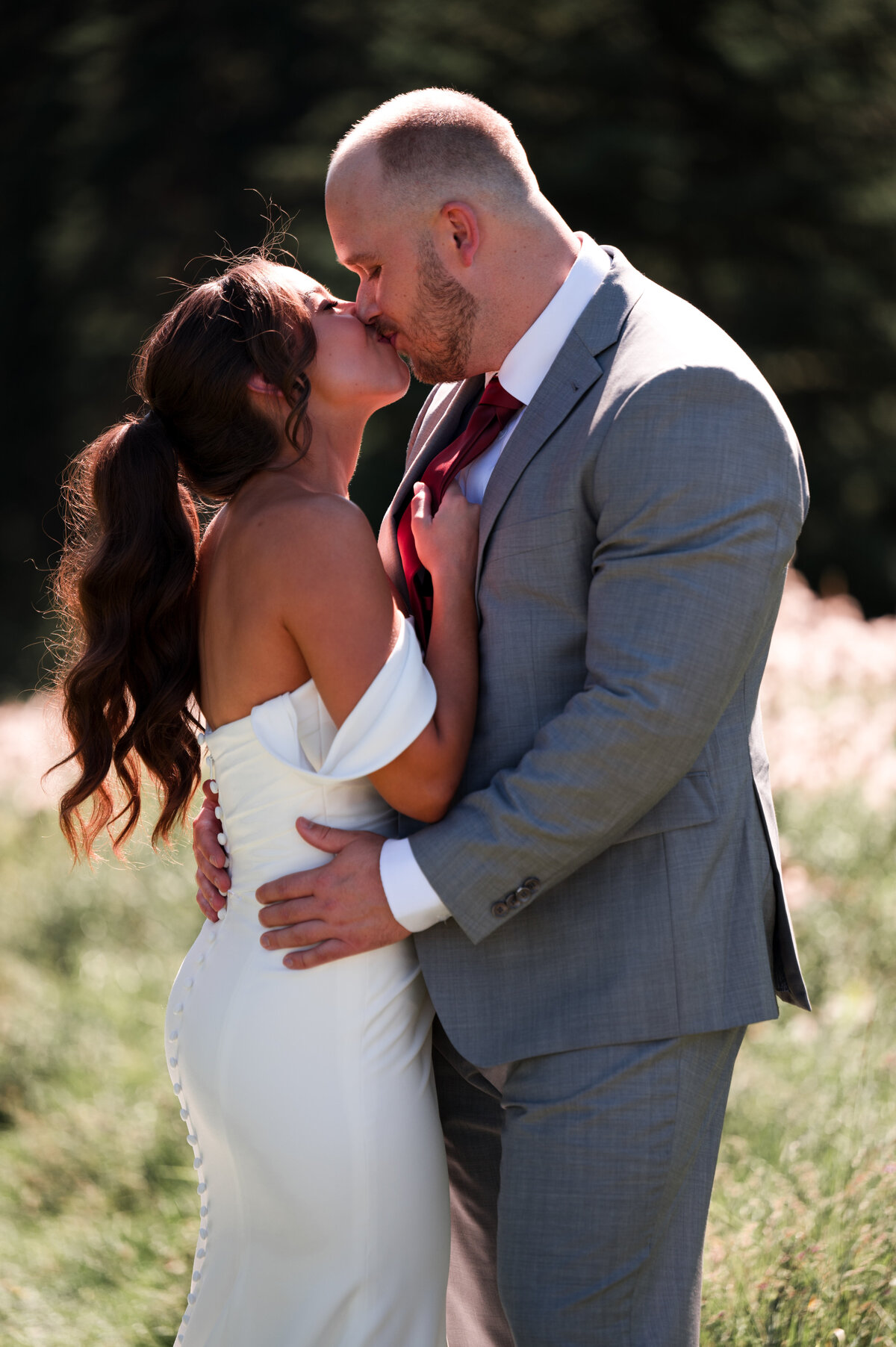 wedding couple kiss