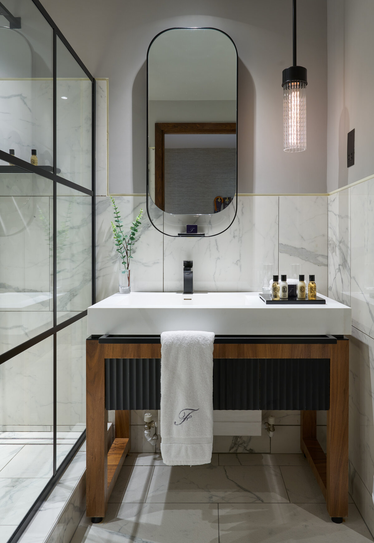 Waterstone - Fitzwilliam Hotel - Dublin - Luxury Boutique Hotel - Superior Walk in Shower 320