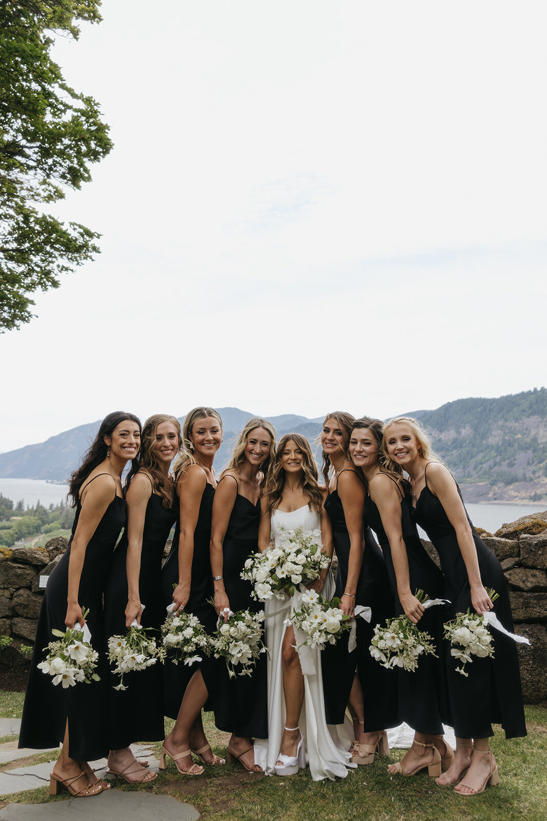 the-griffin-house-hood-river-wedding-photos-e+j-2521