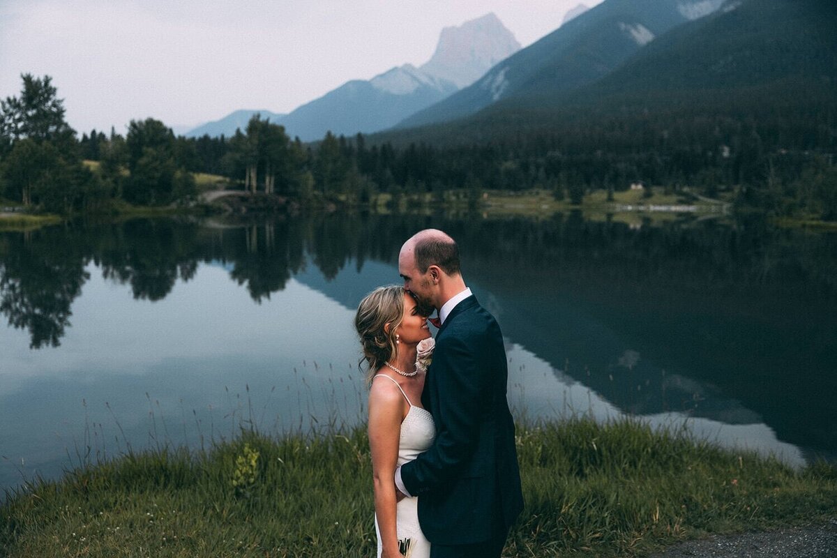 Alberta elopement and micro-wedding galleries by Allie Knulls Photography