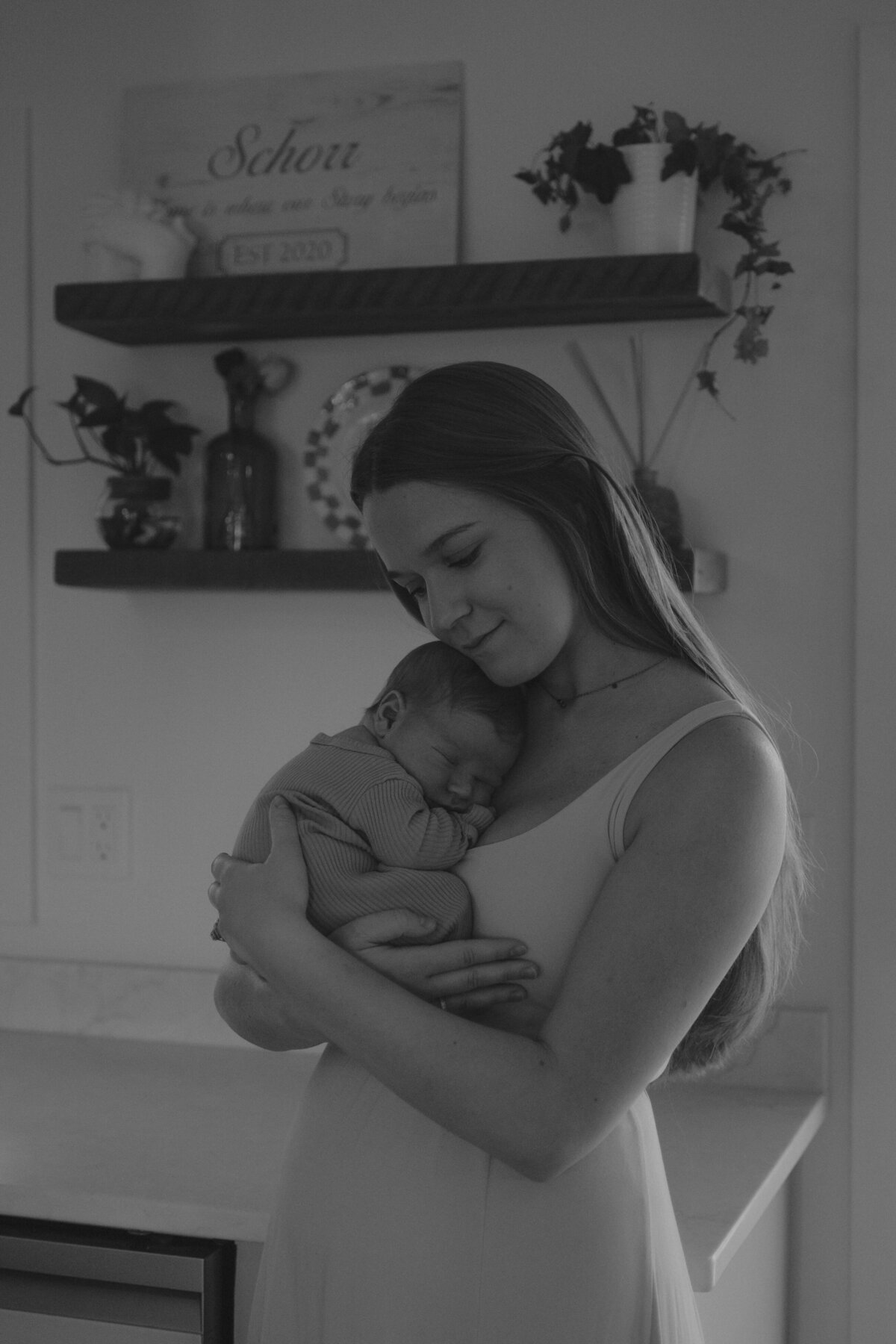 newborn-in-home-new-home-session-46