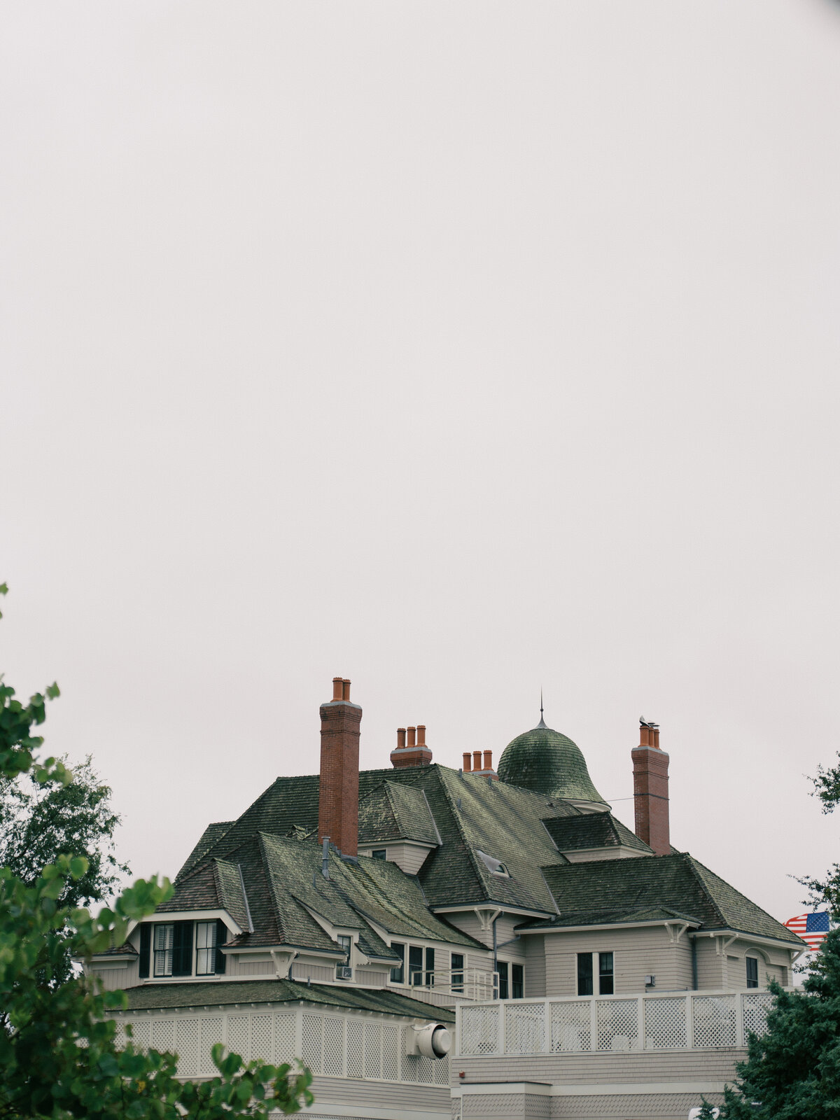 luxury-full-service-wedding-planner-at-castle-hill-inn-ri