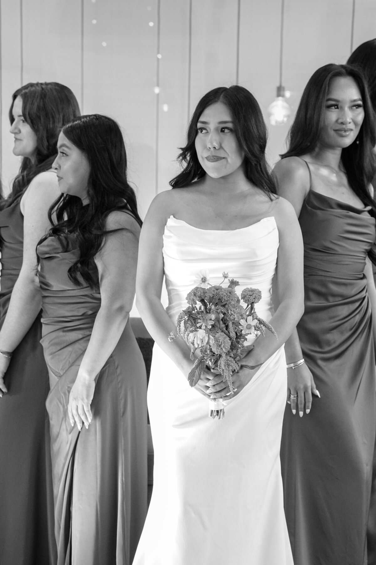 gettingReadyVoTranWedding-58