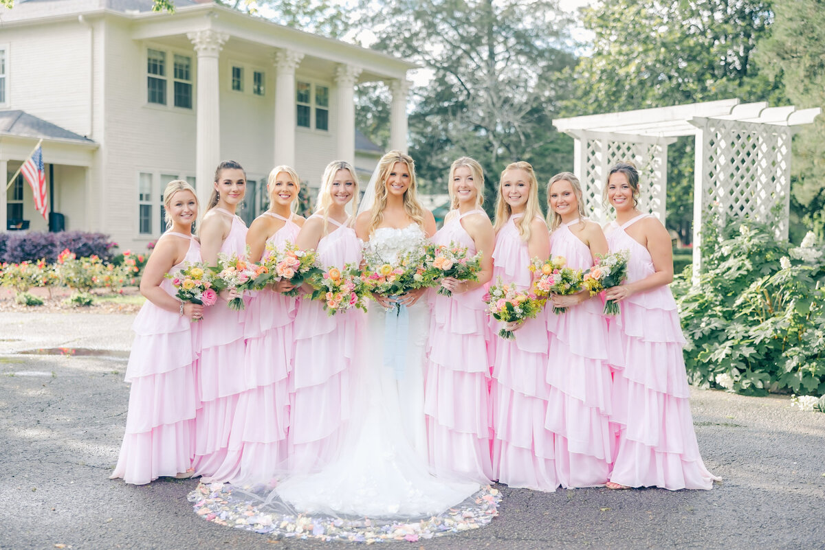 Sneak Peeks Creekside at Colliers End May Wedding | Lauren Elliott Photography | Emily & Kyle Anderson -114