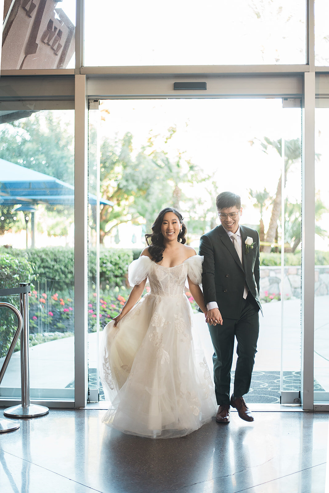 Hotel Valley Ho Wedding - Tara Nichole Photo - 2023 - Sharyn and Pat-55