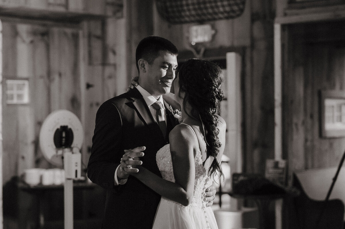 massachusetts-colorful-wedding-photography-27