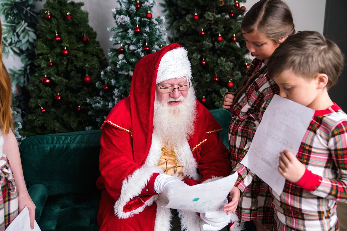 Snoqualmie_WA_Santa_Portraits_2173