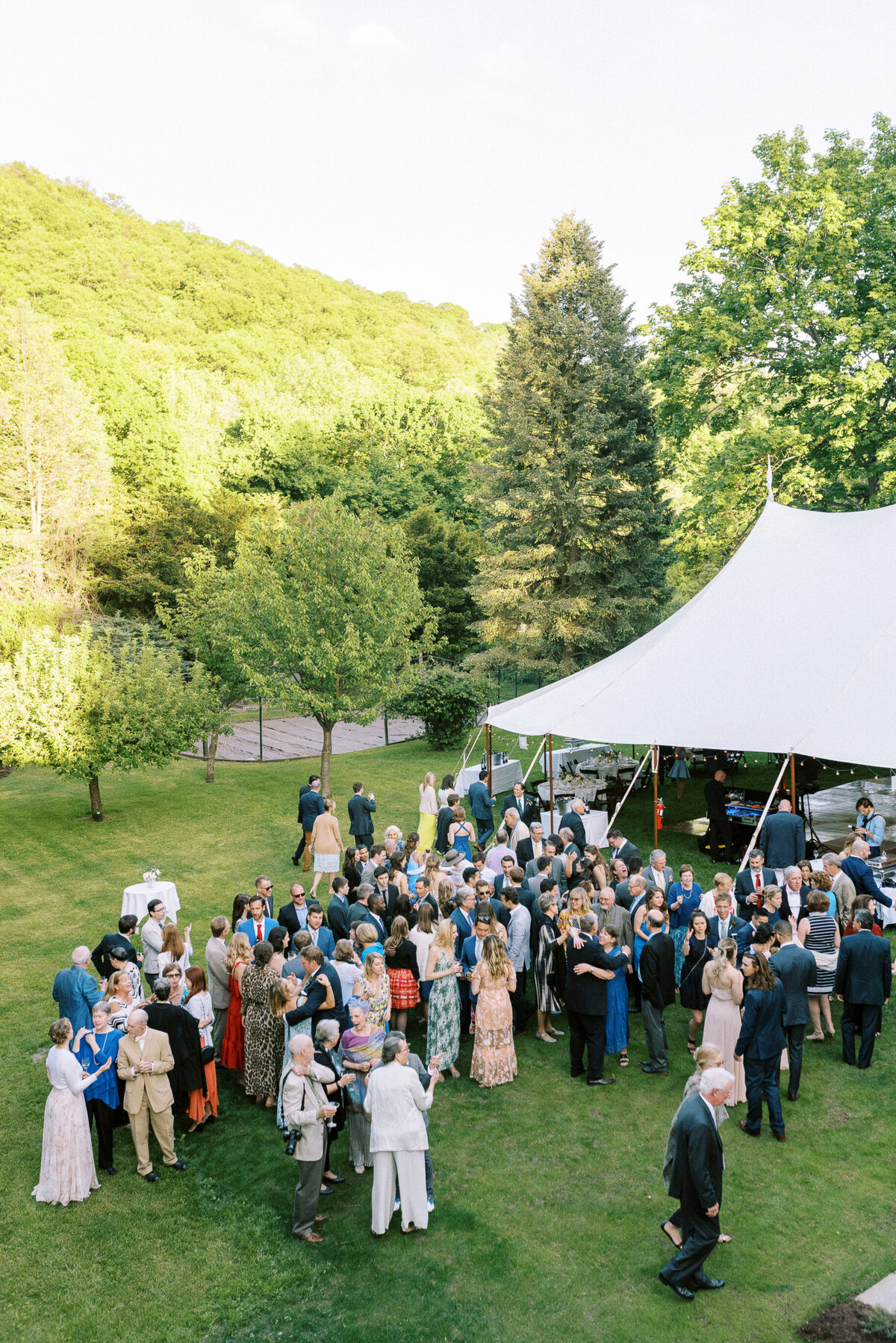 hudson-valley-backyard-wedding -48