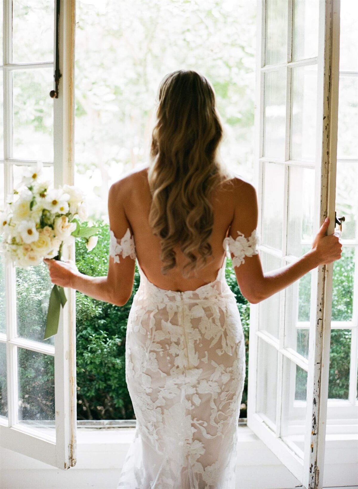 becca-gavin-springvale-floral-bridal-bouquet