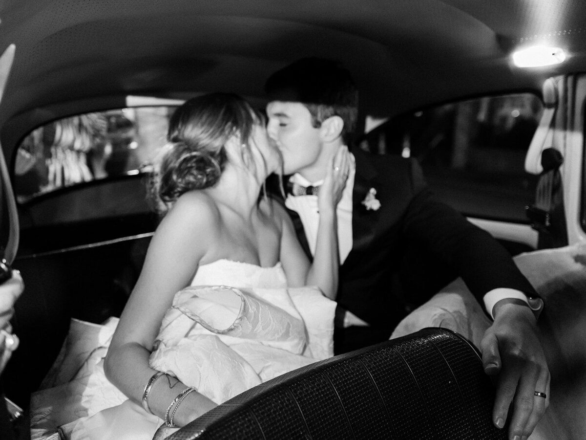 Classic Charleston Wedding with green & white at Hibernian Hall by Sarah Bradshaw 0243