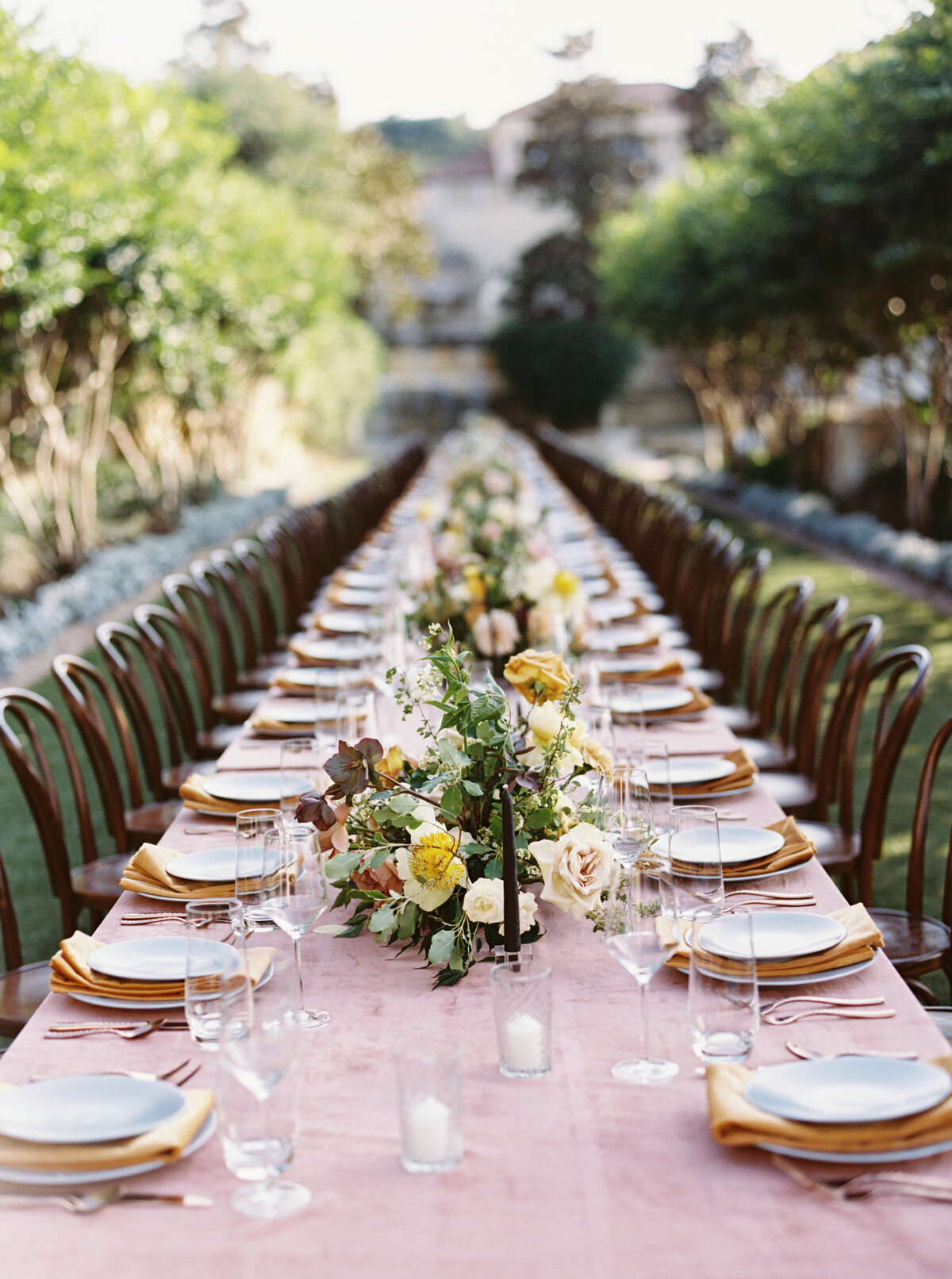 max-owens-design-italian-villa-wedding-18-outdoor-reception