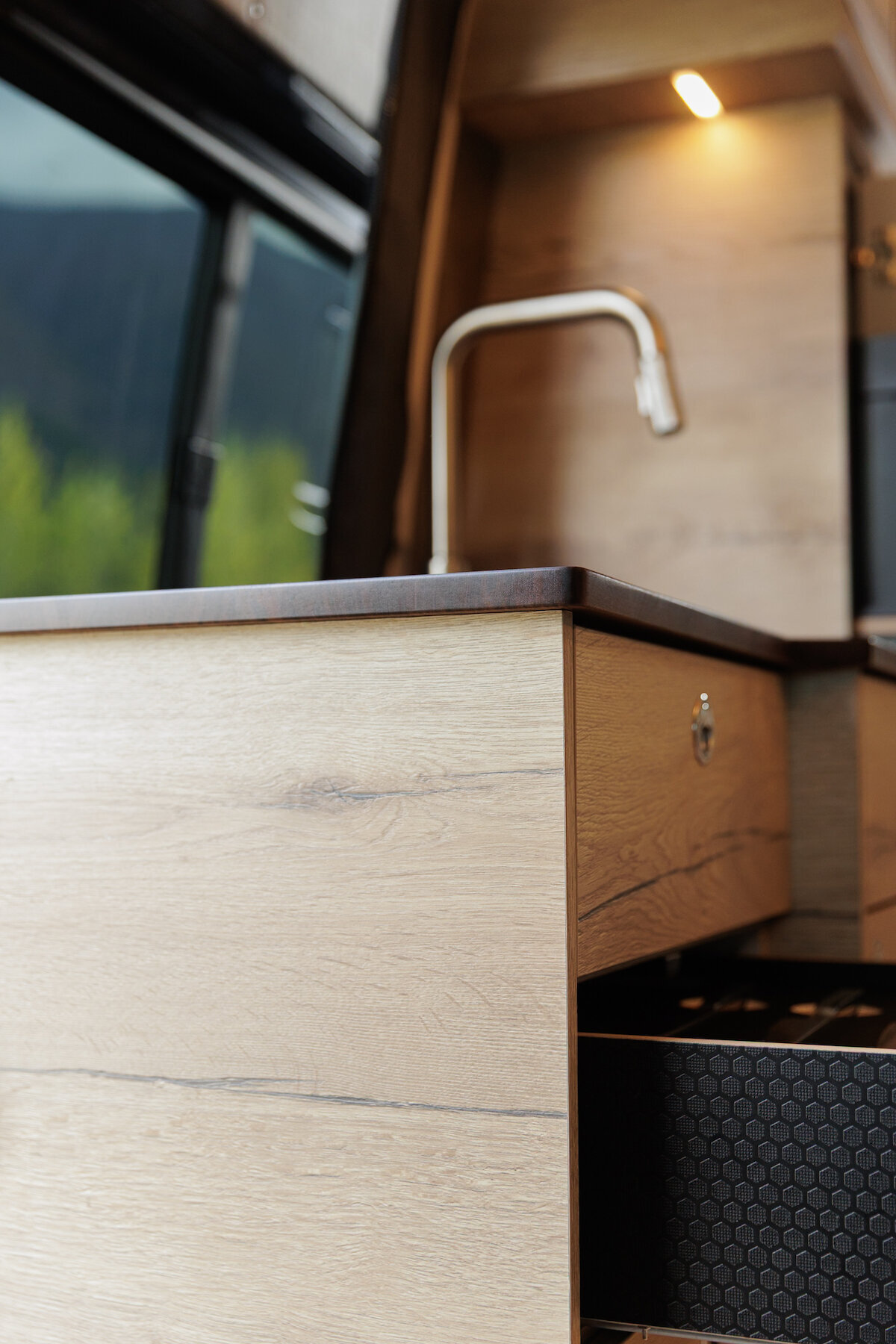 2_SummitSeeker_251013_BMV_#125_SlowFastcreative_1693