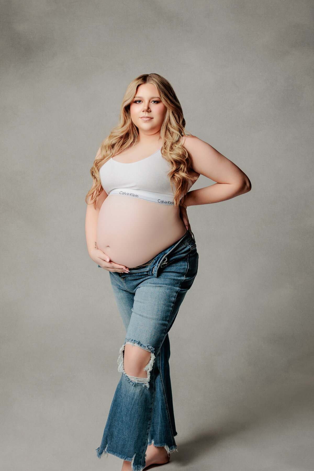 NW Arkansas maternity photoshoot, Fayetteville AR maternity photography, maternity portraits near me