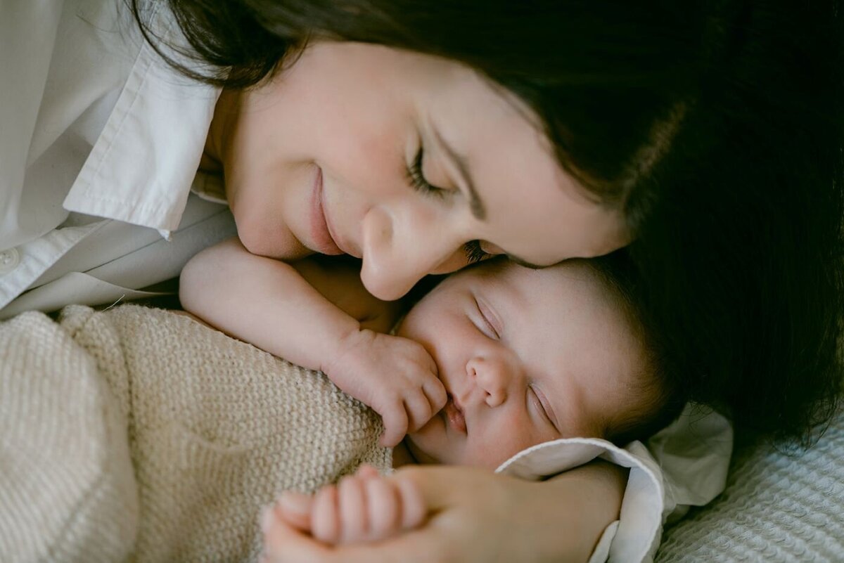 bella-luce-by-michelle-andrea-new-england-photographer-newborn-perry-family-81