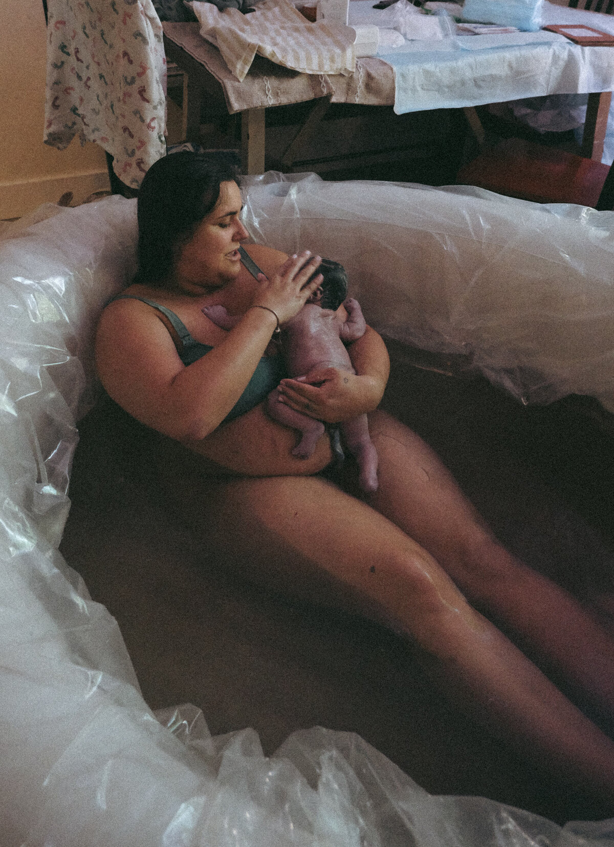 water-birth-newborn