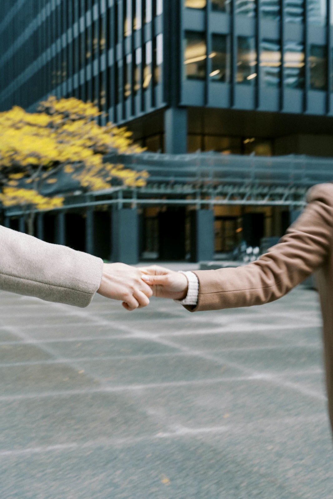 E2-Engagement-Photoshoot-in-Toronto-Vivian-and-David-2023-10-30-2500px-1058