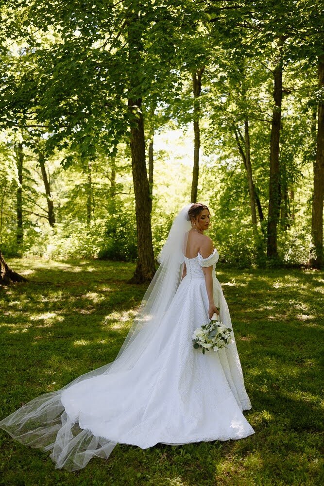 Nichole-Babiez-Photography-wedding-photographer-lincolnshire-marriott-forest-preserve-modern-elegant-whimsical-luxury-editorial-destination-31