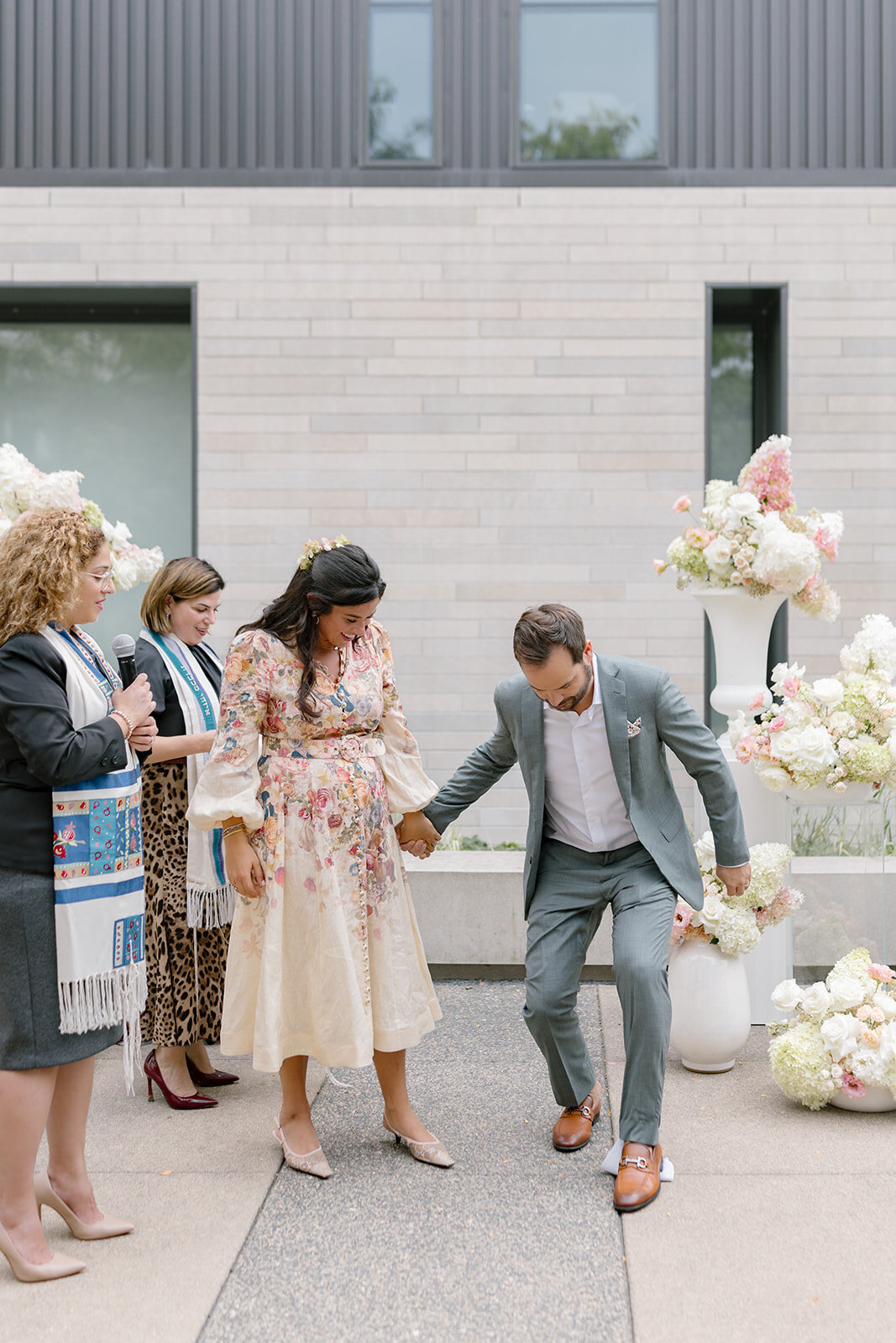 hutton_house_minnesota_summer_wedding_loui_photography-26