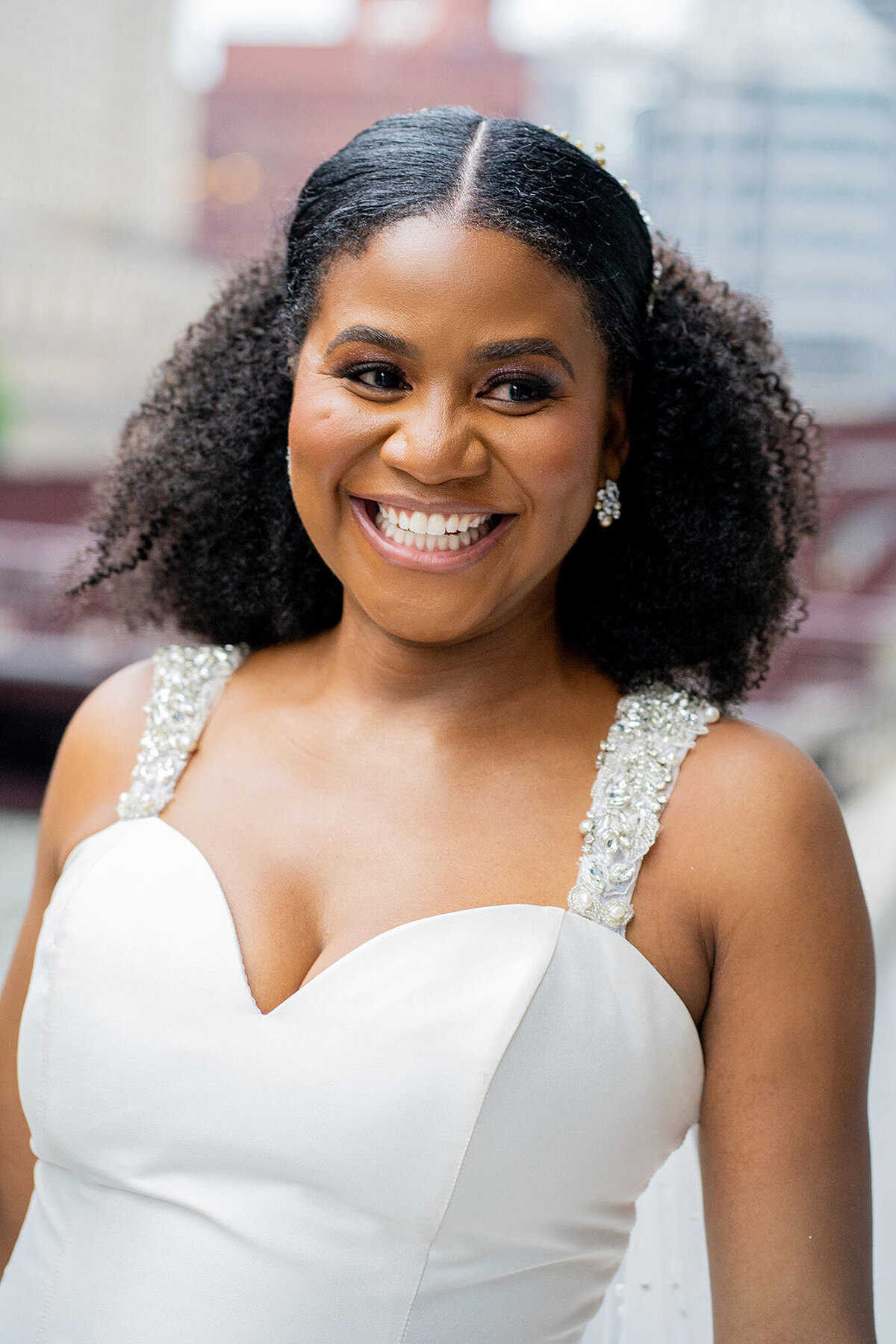 bridal portrait in downtown chicago