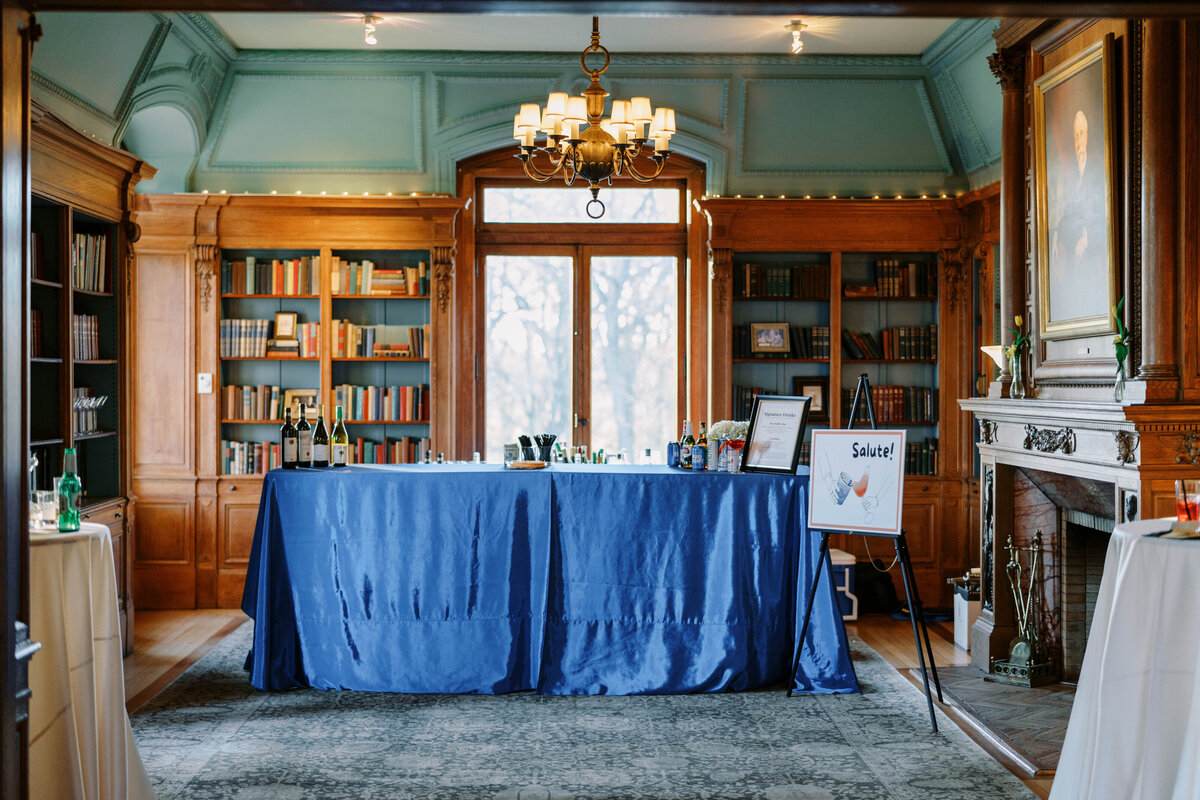 cairnwood-estate-spring-wedding-philadelphia-photographer-Tented-reception-Decor_074