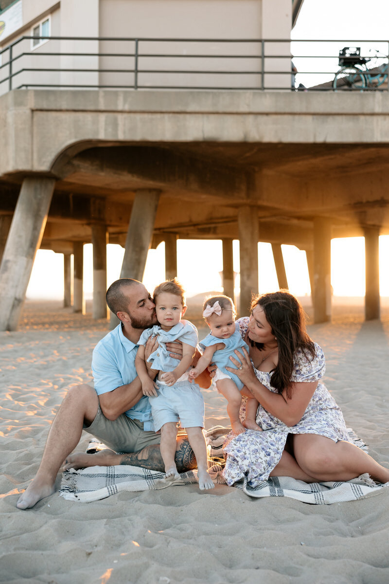huntington-beach-lally-family-laurenkovacikphotography-6