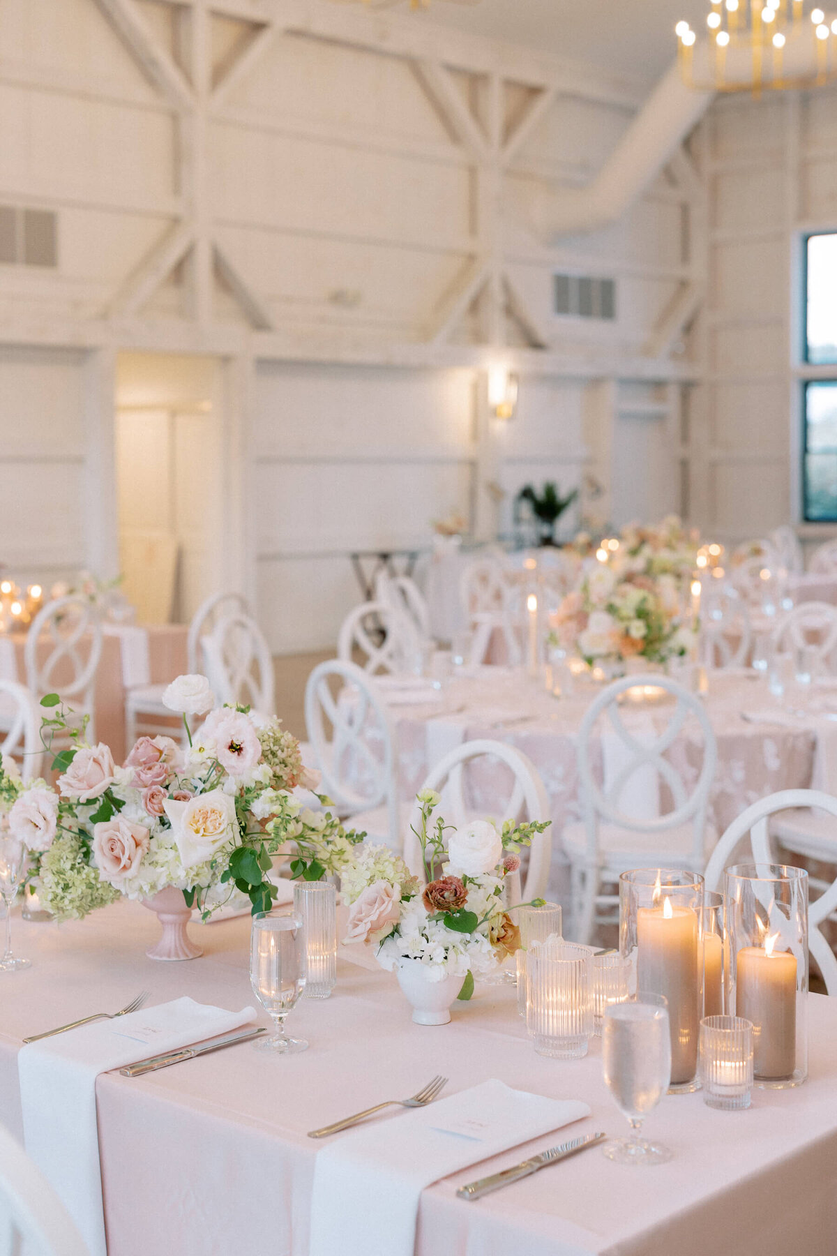 greenery-mckenzies-farm-wedding-florals-34