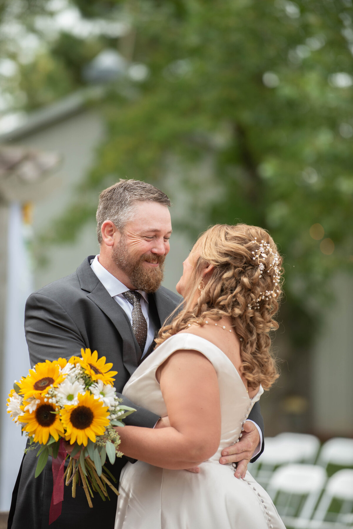 sunflower theme wedding portraits