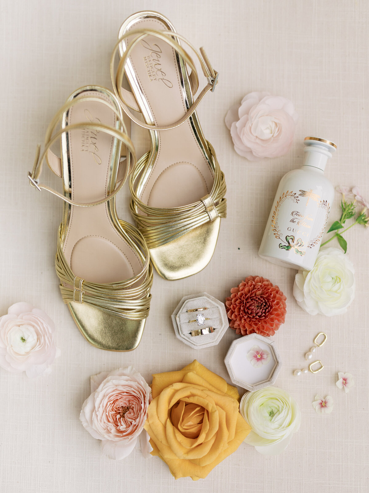 Diana-Brewer_Emily-Calvin_1Details-9