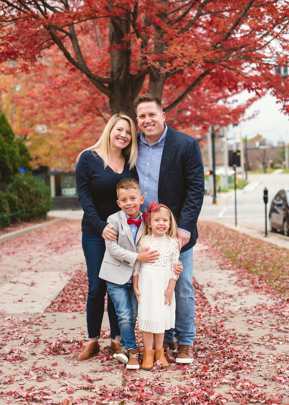 Des-Moines-Iowa-Family-Photographer-Theresa-Schumacher-Photography-Fall-Leaves