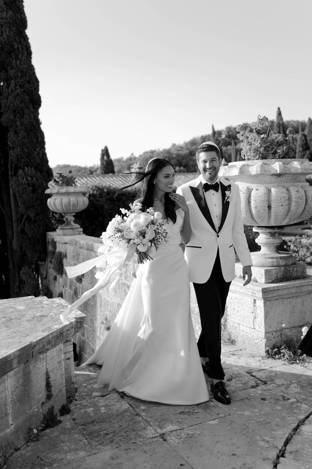 Flora_And_Grace_La_Foce_Tuscany_Editorial_Wedding_Photographer-395