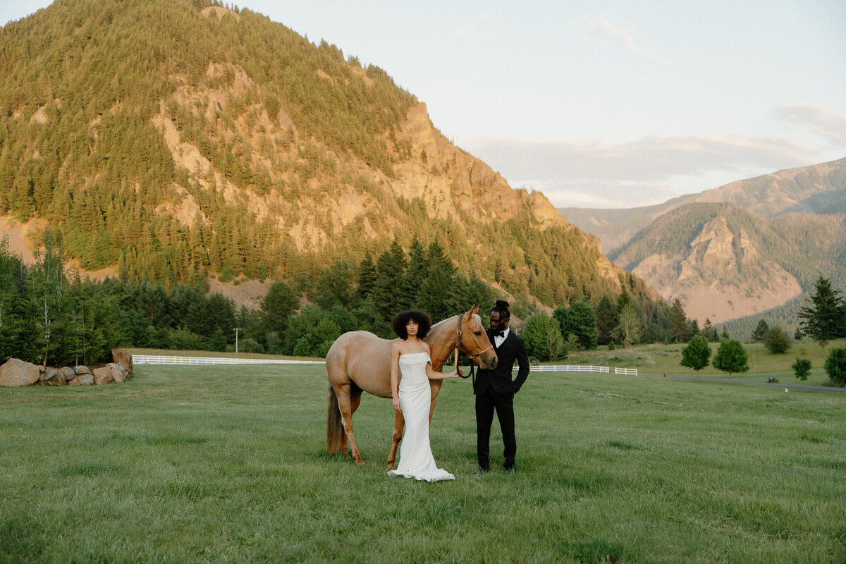 wind-mountain-ranch-wedding-36