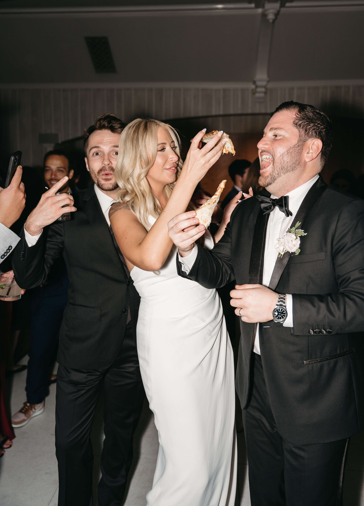 the-lodge-at-malibou-lake-modern-wedding-34