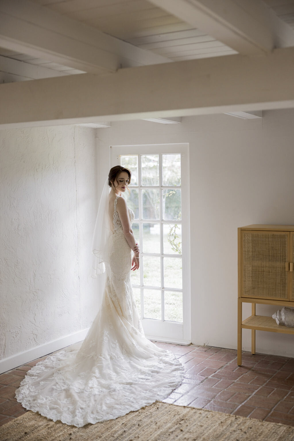 166 - Grace&Lachlan-HundredsofMoments-GettingReadyBride4379-230916-91