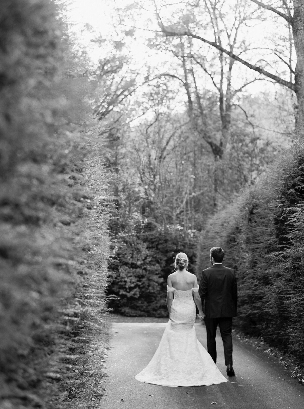 22)AOP_Emily&Timmy_OldEdwardsInn_HighlandsNC_Wedding-667