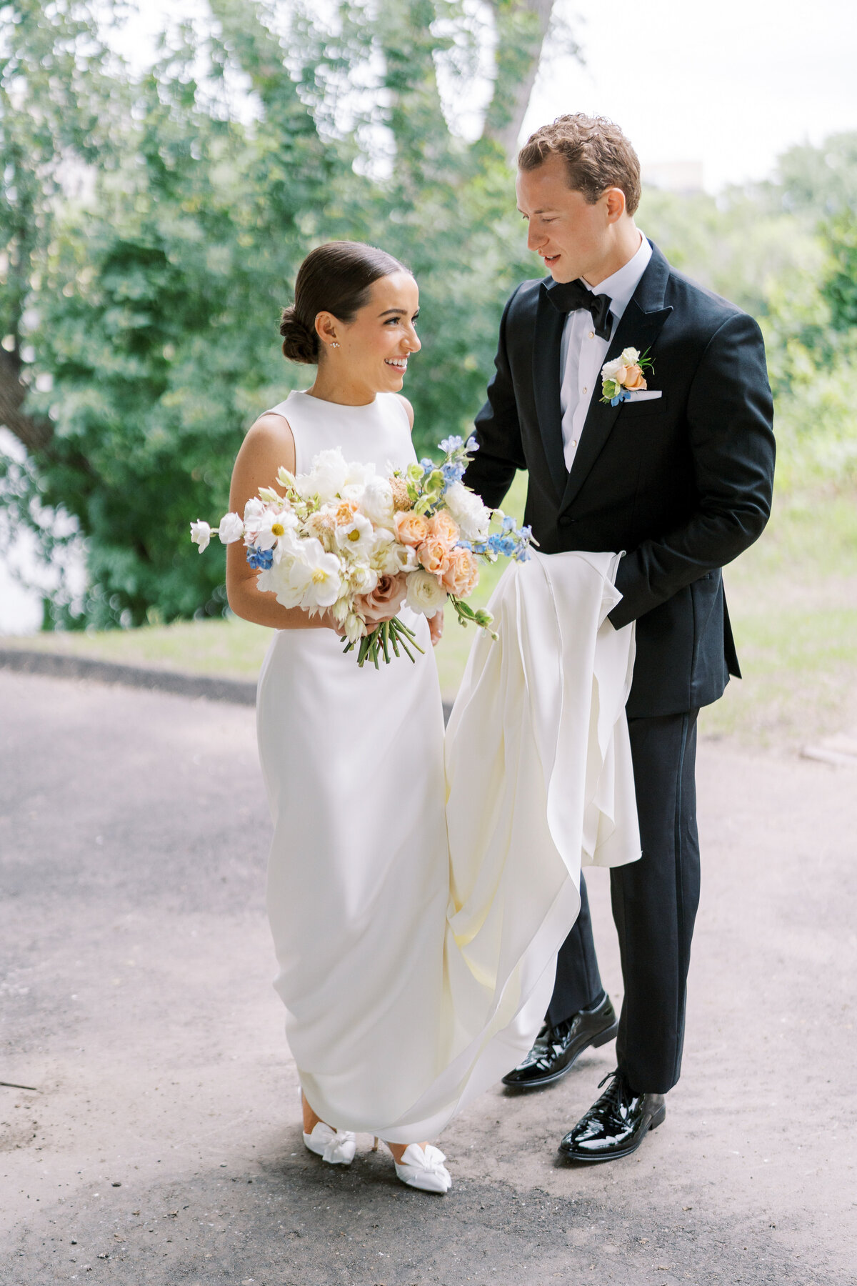 garden style bridal bouquet