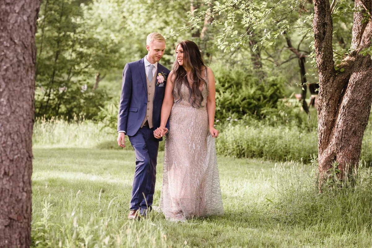 89-handsome-hollow-barn-wedding