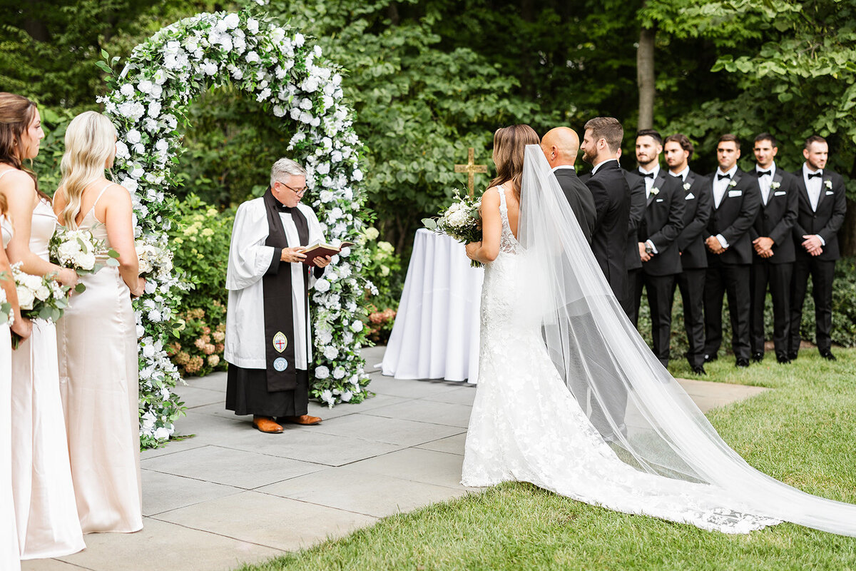 Best Cleveland Luxury Wedding Photographer LIndsey Ramdin LAR Weddings Pittsburgh Wedding Photographer Ohio Romantic Weddings122