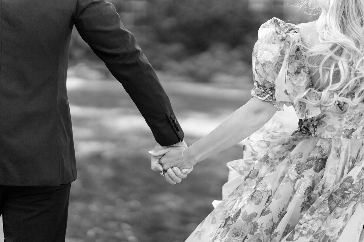 Berlez-Aspen-Avenue-Chicago-Wedding-Photographer-Engagement-Session-Chicago-Botanic-Garden-Selkie-Luxury-Editorial-True-to-Color-92
