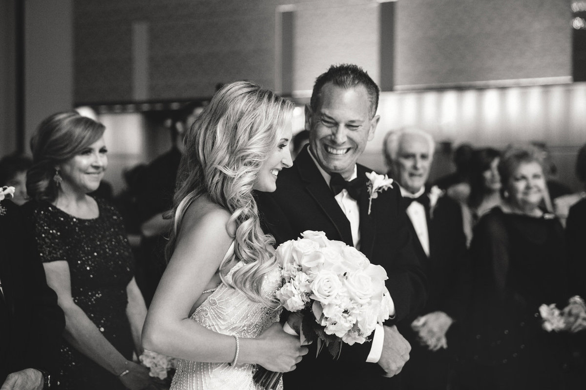 L_Photographie_wedding_wedding_ceremony_and_reception_at_four_seasons_st_29