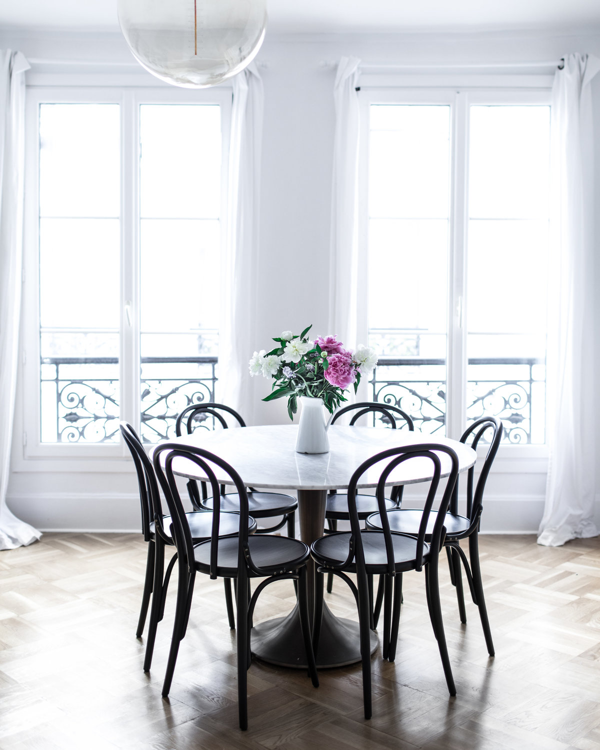 paris dining table