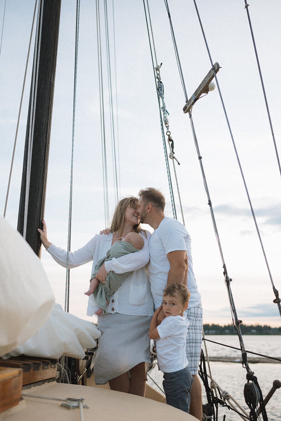 golden hour newborn family photos newport beach