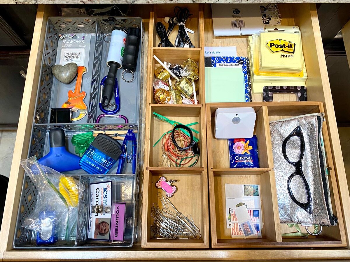 Joyful_Spaces_Closet_Drawer_Organization11