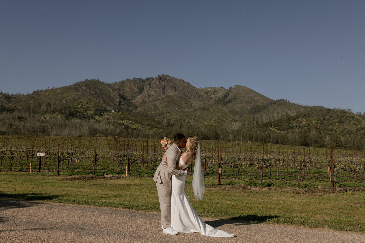 haley-robbie-couples-portraits-oliveandoath-33
