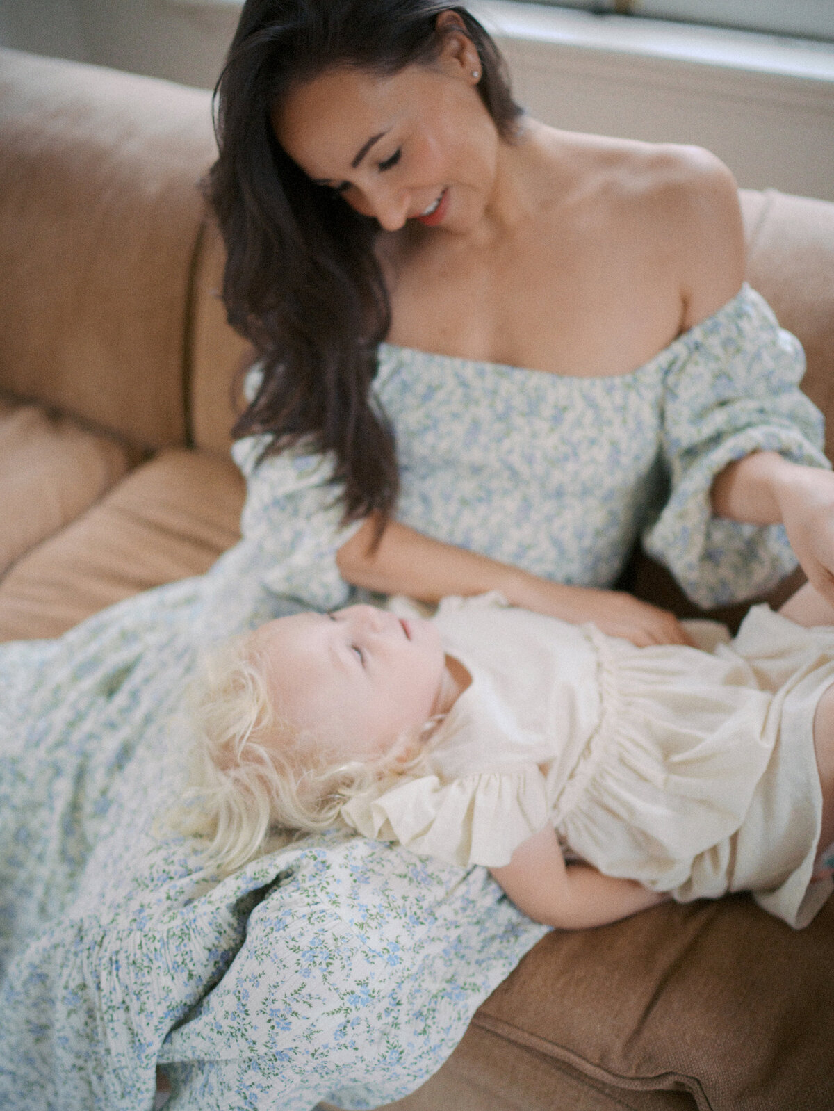 Motherhood Session in Studio_Vancouver family photographer_122