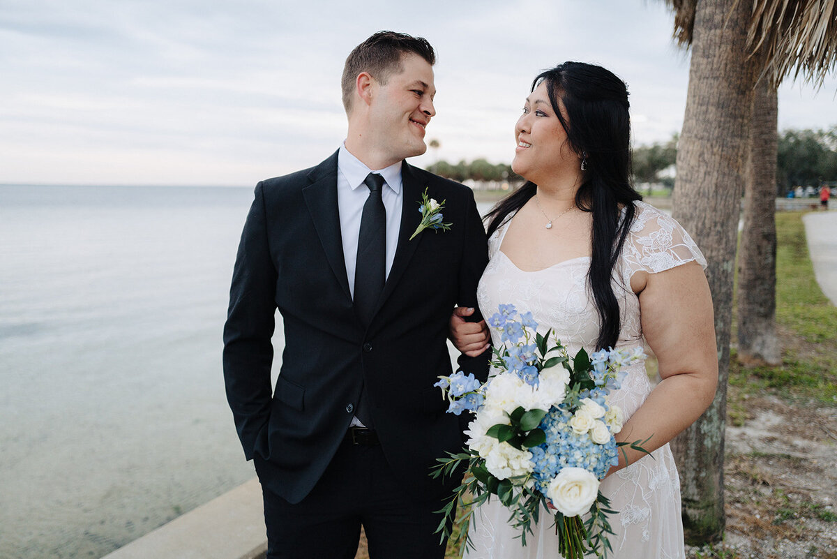 arron-mcneile-photo-gizella-kopsick-park-elopement-chantilly-chic-celebrations-4