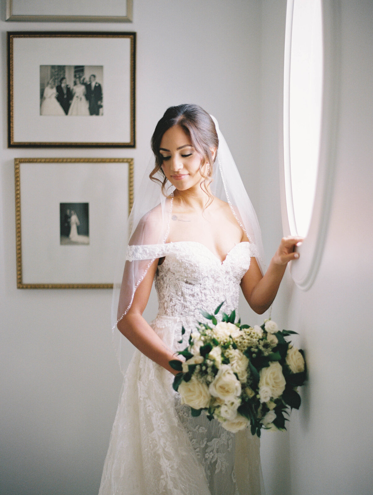 elegant-bridal-photos-the-nest-fine-art-film-1