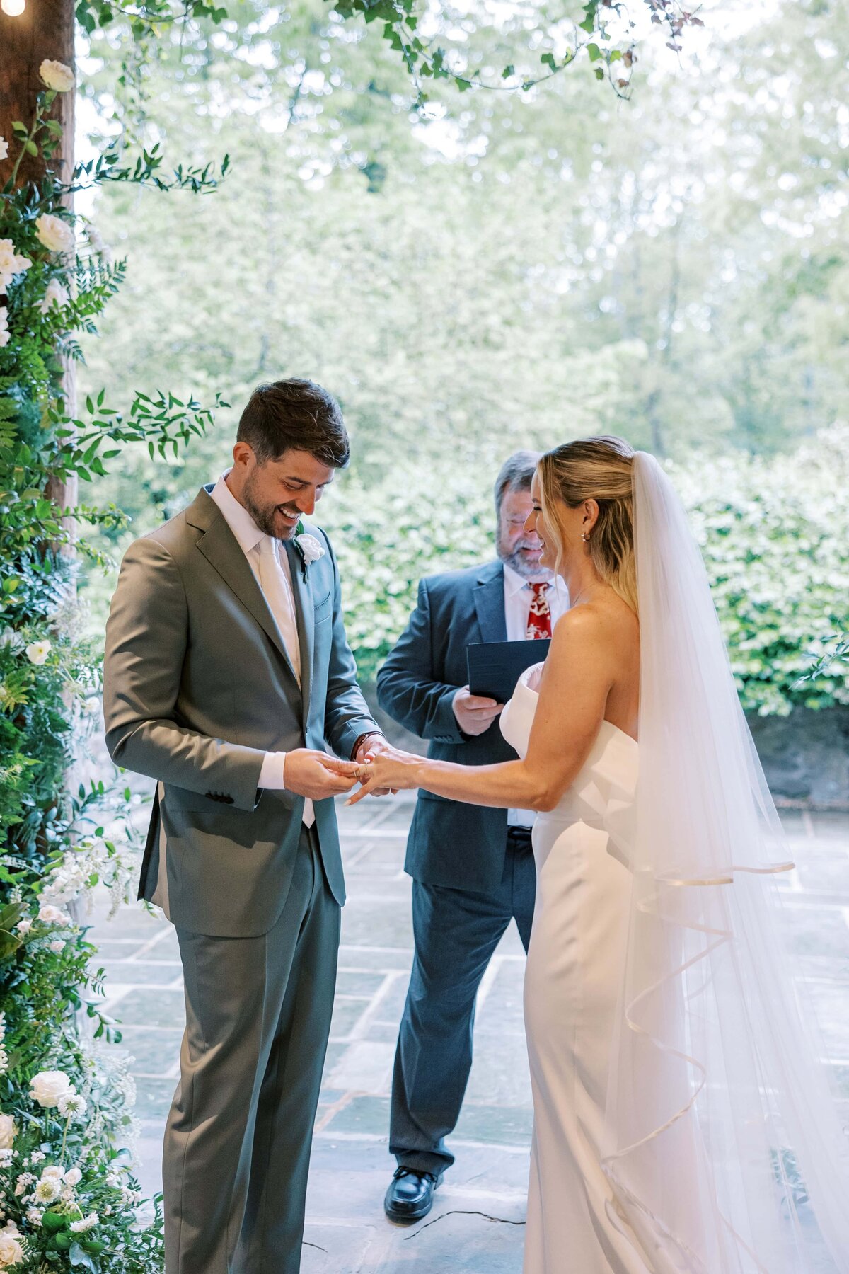Danielle-Defayette-Photography-Goodstone-Inn-Wedding-VA-638
