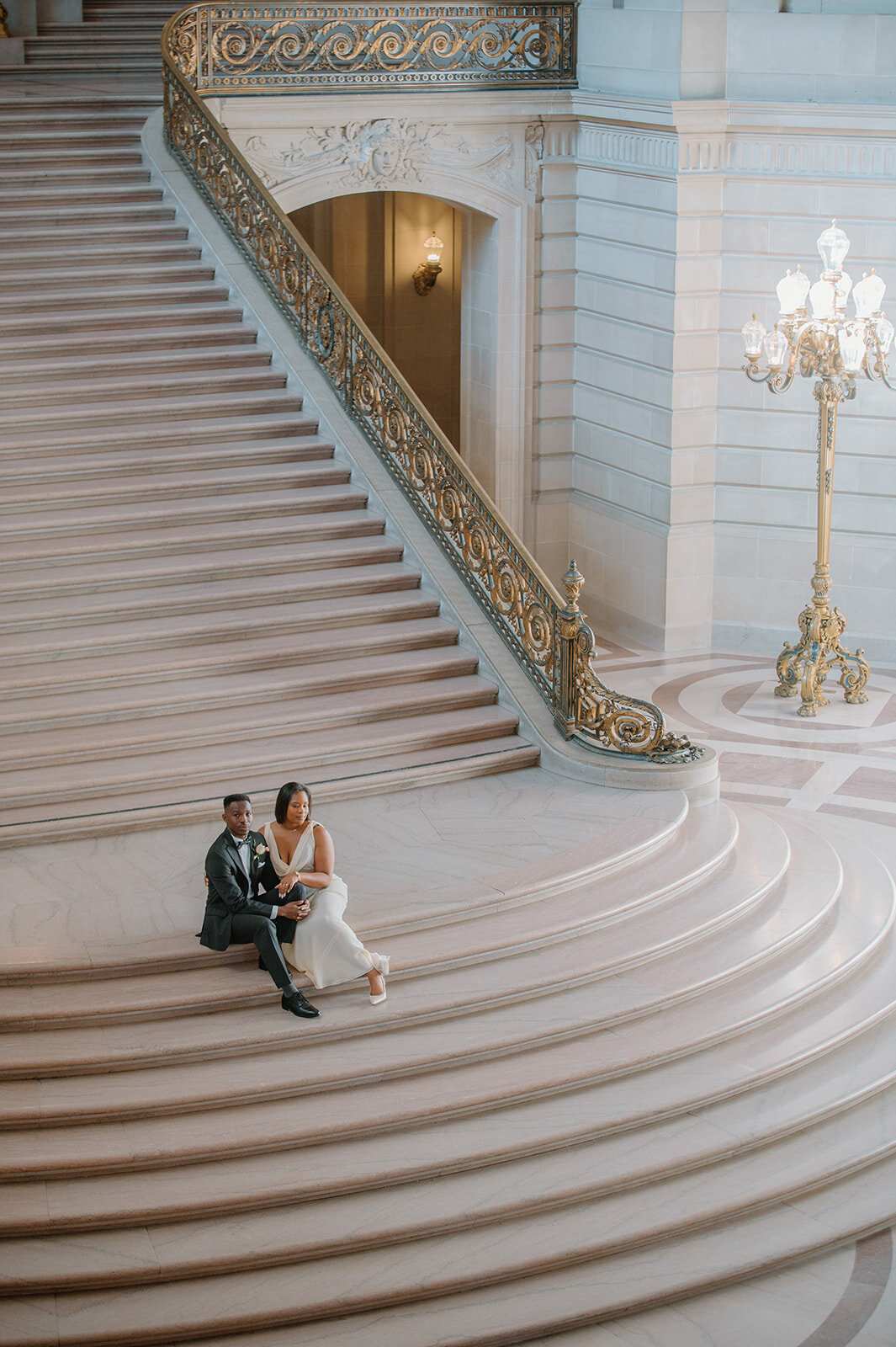 174_SF-CITY-HALL_San-Francisco-wedding-photographer_K&Y_VUJ_6009_websize