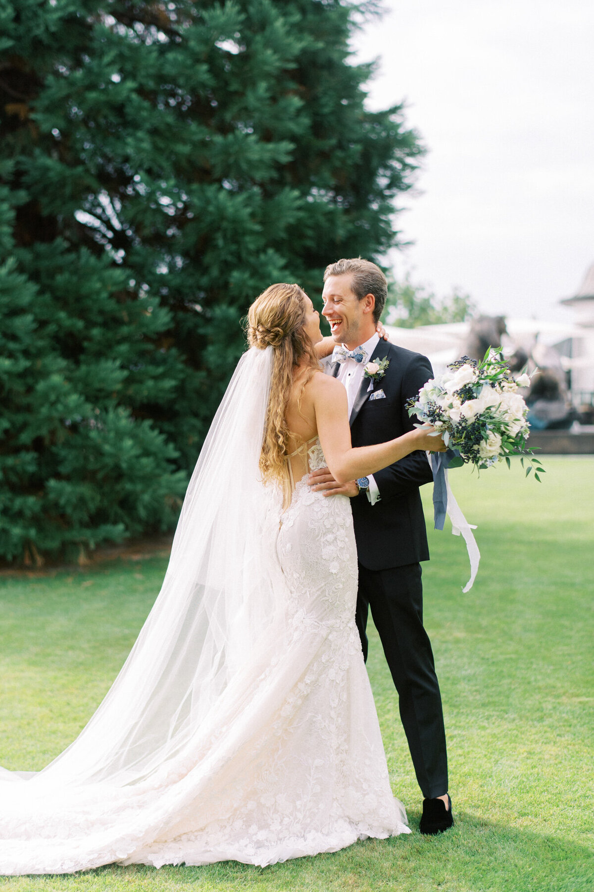 Maïlys Fortune Photography Husband Wife Wedding Weddings Photography France Switzerland Italy Timeless Dreamy Imagery Bilingual French English Destination Weddings Destination Wedding Provence French Riviera Paris Lake Como Tuscany59