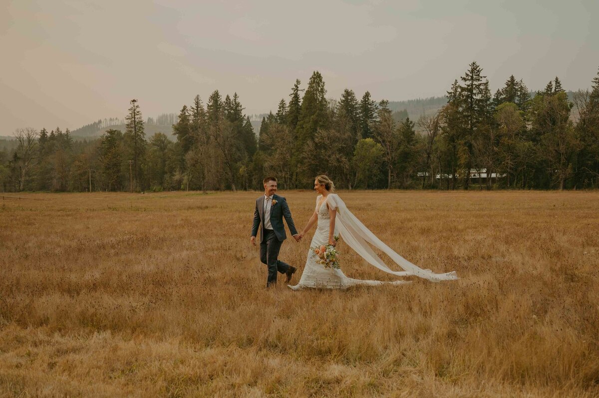 Mckenzie-River-Wedding-Photos-49